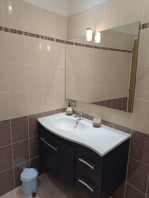 Appartement 2 A 4 Personnes Antraigues Exteriér fotografie