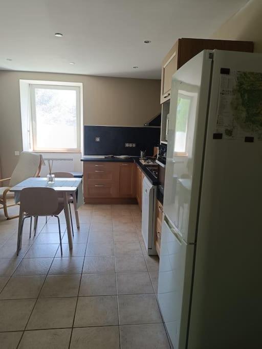 Appartement 2 A 4 Personnes Antraigues Exteriér fotografie